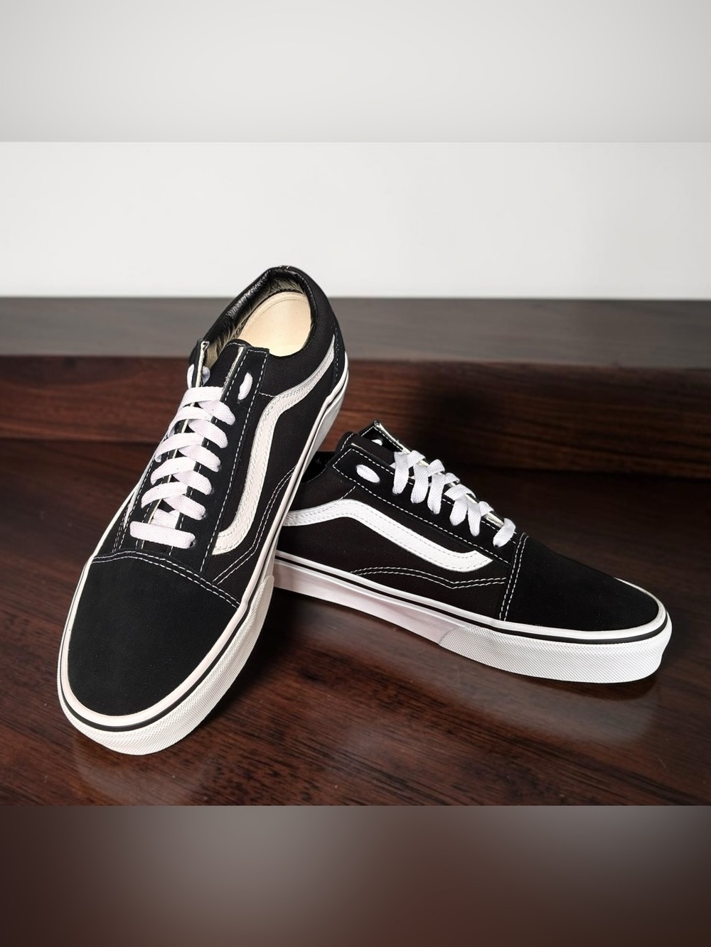 Vans Old Skool Size 9 Men/ Size 10.5 Women Black/White